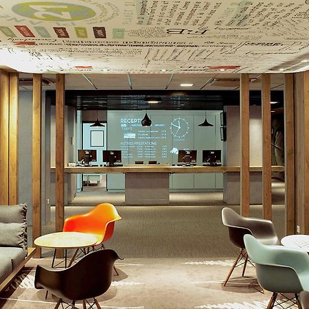 ibis Paris Porte D'Orleans Montrouge Buitenkant foto