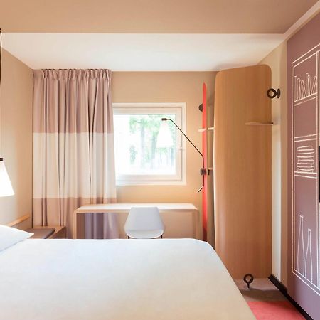 ibis Paris Porte D'Orleans Montrouge Buitenkant foto