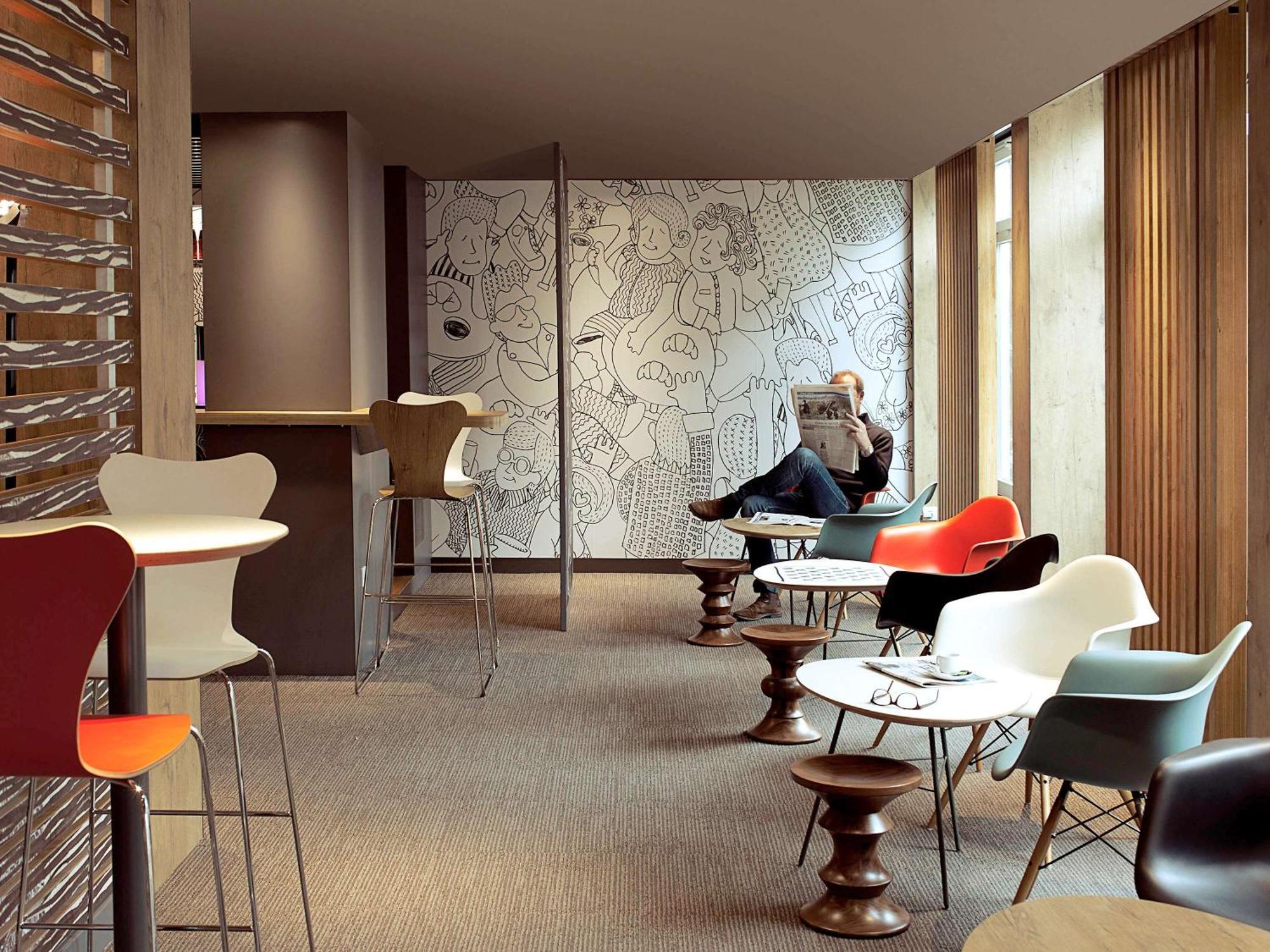 ibis Paris Porte D'Orleans Montrouge Buitenkant foto