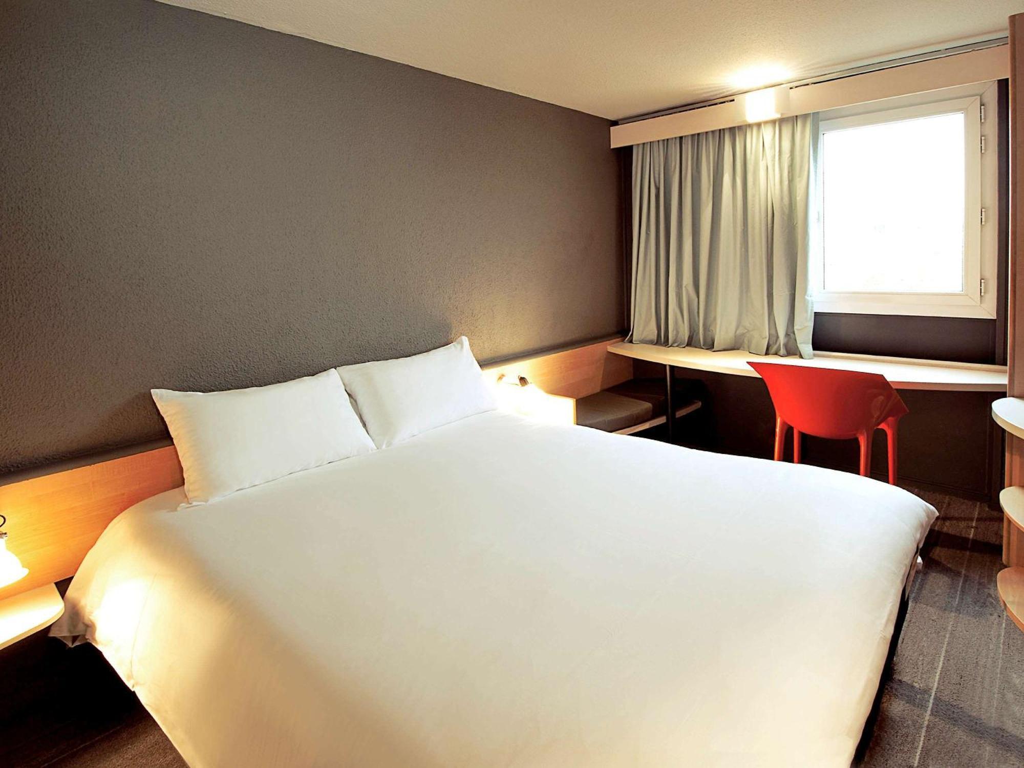 ibis Paris Porte D'Orleans Montrouge Buitenkant foto