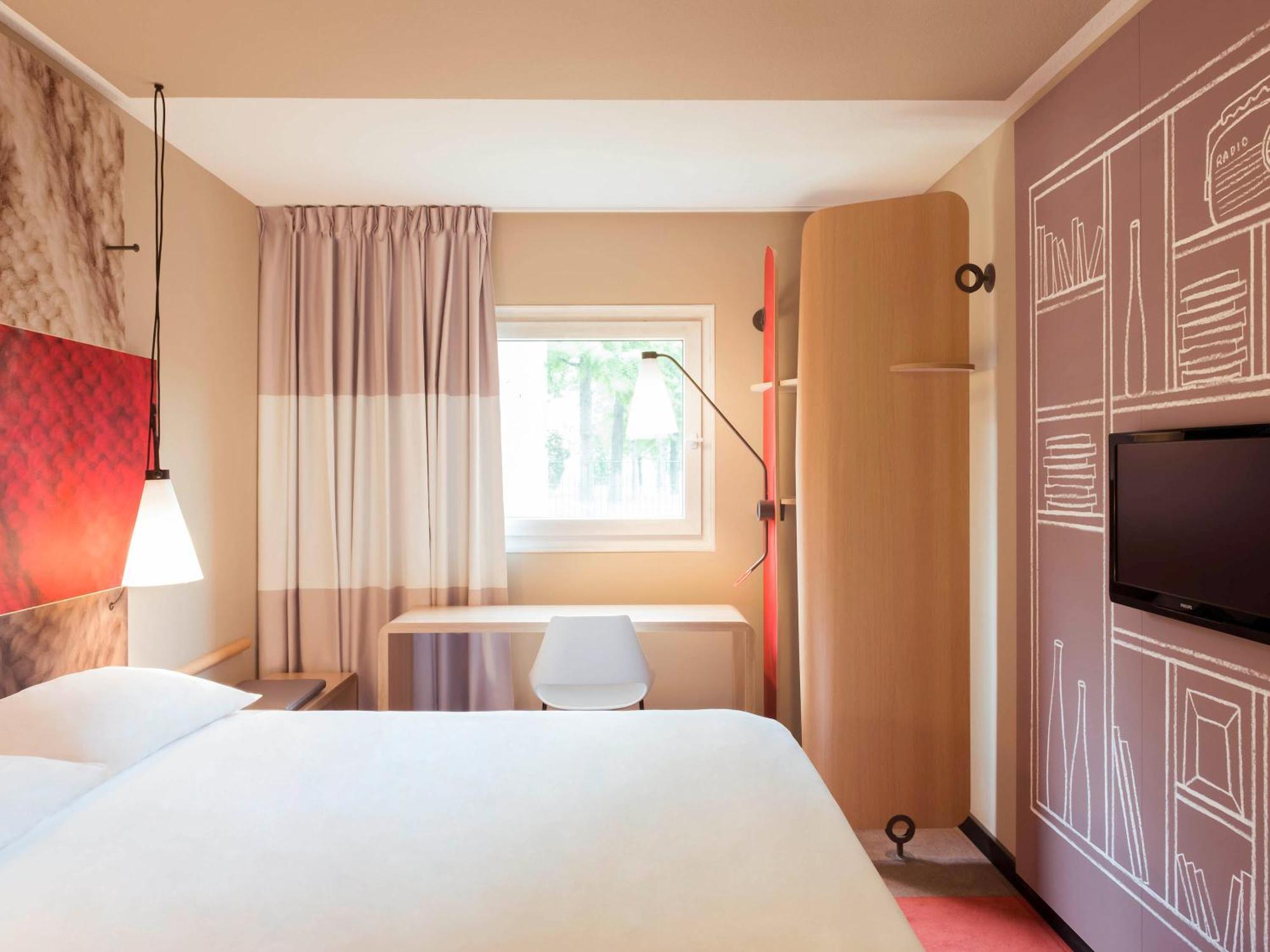 ibis Paris Porte D'Orleans Montrouge Buitenkant foto