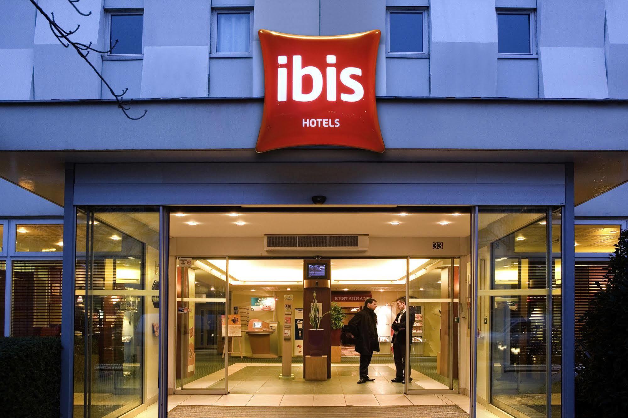 ibis Paris Porte D'Orleans Montrouge Buitenkant foto